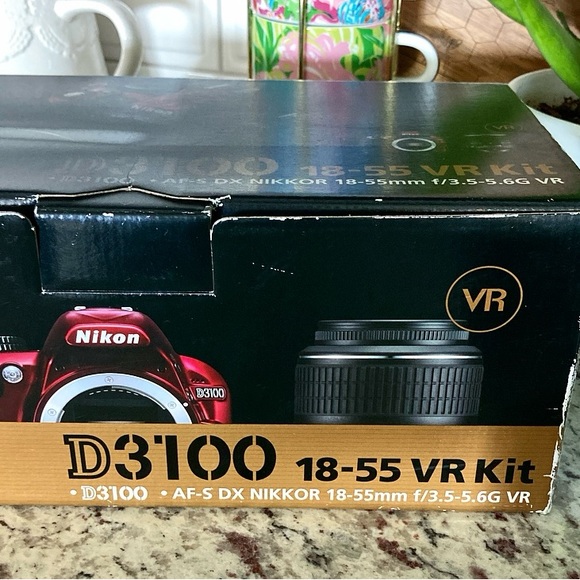 Like New Red Nikon D3100 Digital SLR Camera with 18-55mm NIKKOR VR Lens - Picture 9 of 11